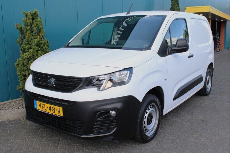 Wit Gebruikt 2020 Peugeot Partner Premium MPV | € 7.850 (Super prijs) - Afbeelding 1/4