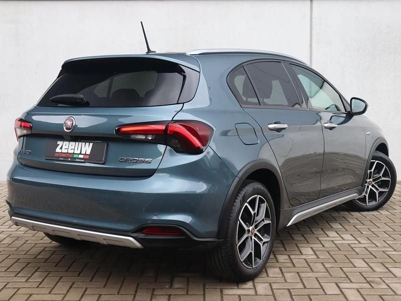 Occasion Fiat Tipo Cross 100 PK (73 kW) 2021 Blauw (metallic) Hatchback