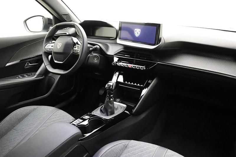 Occasion Peugeot 2008 Allure 102 PK (75 kW) 2024 Wit, metallic lak SUV