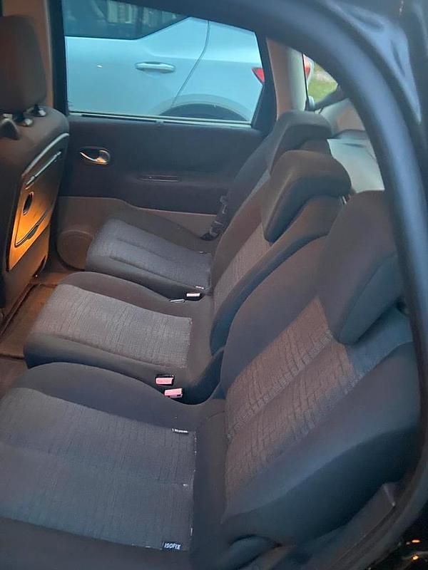 Gebruikt 2007 Renault Scénic II MPV | € 1.350 (Goede deal) - Afbeelding 1/4