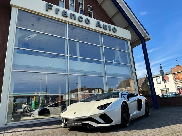 Wit Gebruikt 2018 Lamborghini Aventador Coupé | € 335.000 - Afbeelding 1/4