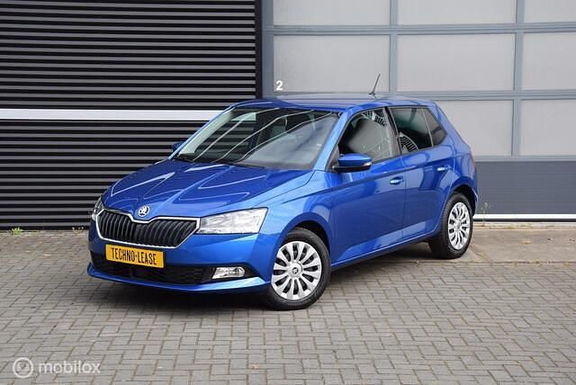 Blauw Occasion 2020 Skoda Fabia Business Line Hatchback | € 13.450 (Eerlijke prijs) - Afbeelding 1/4