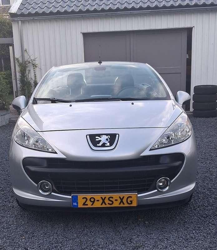 Grijs Gebruikt 2007 Peugeot 207 Cabriolet | € 3.500 (Eerlijke prijs) - Afbeelding 1/4