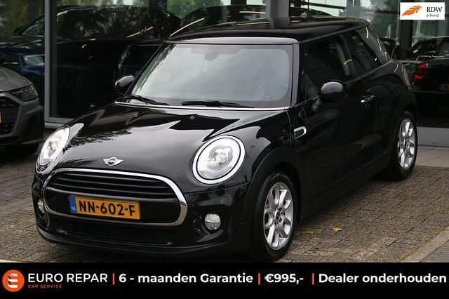 Zwart Gebruikt 2017 Mini Cooper Business Hatchback | € 12.495 (Super prijs) - Afbeelding 1/4