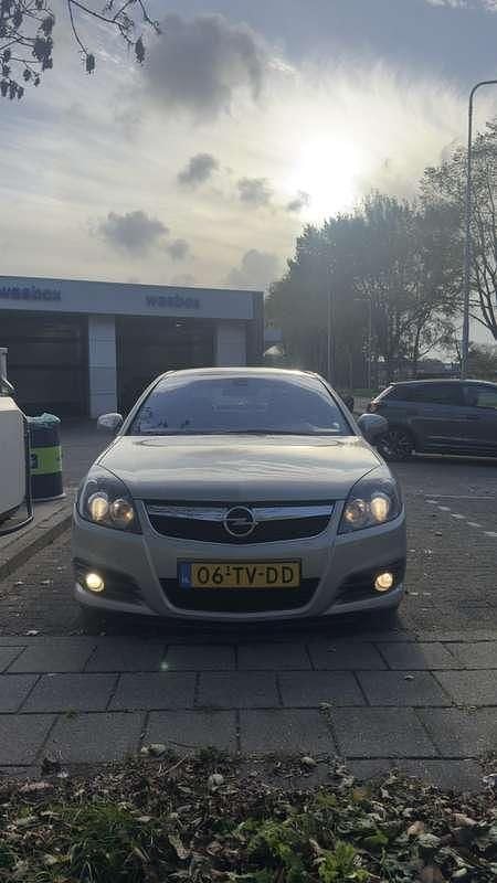 Occasion Opel Vectra 140 PK (102 kW) 2007 Grijs Hatchback