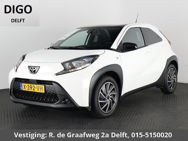 Wit Occasion 2024 Toyota Aygo X Play SUV | € 16.400 (Goede deal) - Afbeelding 1/3