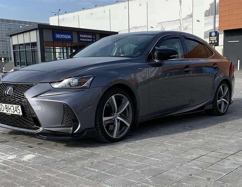 Gebruikt 2017 Lexus IS200t Executive Line Sedan | € 21.000 - Afbeelding 1/4