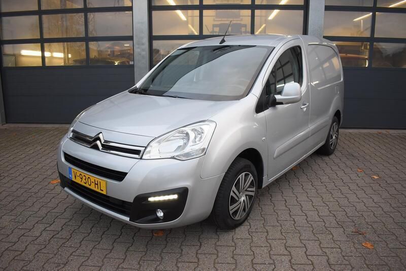 Zilver Gebruikt 2017 Citroën Berlingo Business Class MPV | € 10.657 (Eerlijke prijs) - Afbeelding 1/4