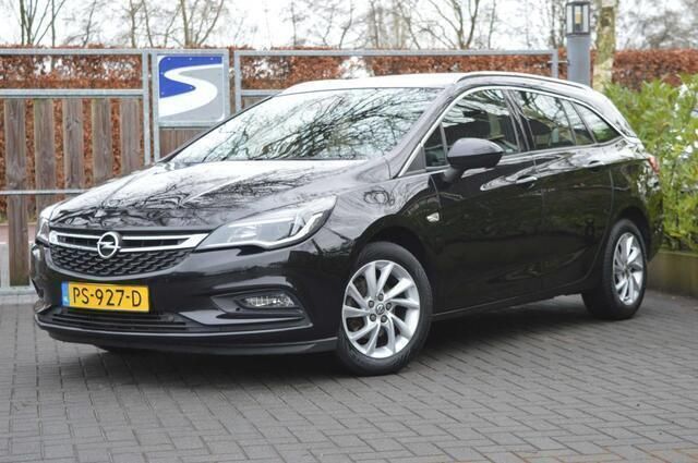 Zwart Gebruikt 2017 Opel Astra Innovation Stationwagen | € 10.750 (Eerlijke prijs) - Afbeelding 1/4