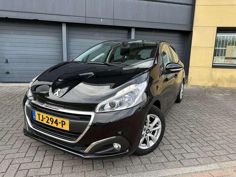 Zwart Gebruikt 2018 Peugeot 208 Hatchback | € 6.950 (Goede deal) - Afbeelding 1/4