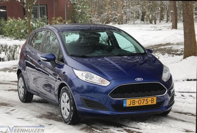 Blauw Gebruikt 2016 Ford Fiesta Style Hatchback | € 4.997 (Iets duurder) - Afbeelding 1/4