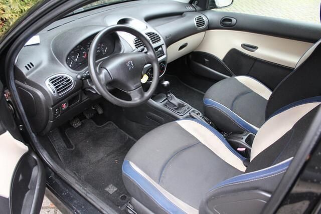 Occasion Peugeot 206 75 PK (55 kW) 2005 Zwart Hatchback