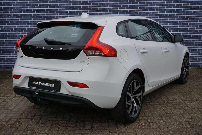 Occasion Volvo V40 Kinetic 123 PK (90 kW) 2016 Wit Hatchback