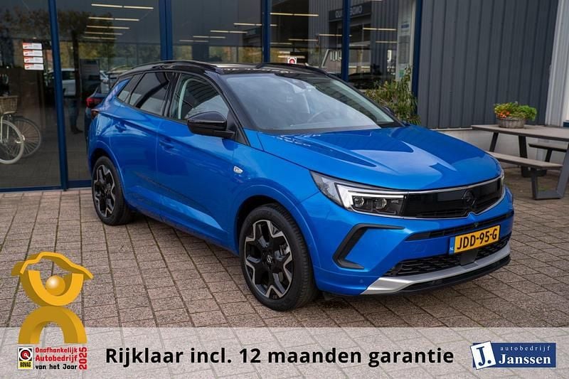Blauw Occasion 2022 Opel Grandland X Ultimate SUV | € 26.840 (Iets duurder) - Afbeelding 1/3