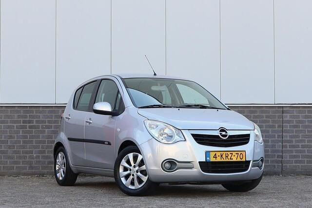 Occasion Opel Agila Edition 68 PK (50 kW) 2013 Grijs Hatchback