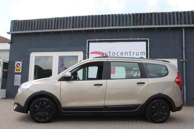 Bruin Gebruikt 2020 Dacia Lodgy Stepway MPV | € 16.450 (Goede deal) - Afbeelding 1/4