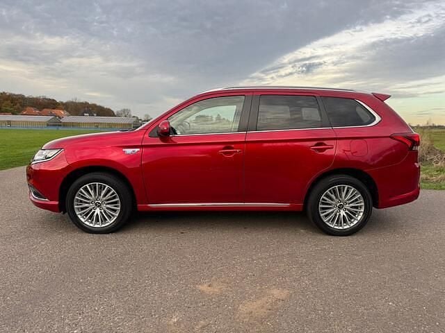 Occasion Mitsubishi Outlander Intense+ 135 PK (99 kW) 2020 Rood SUV