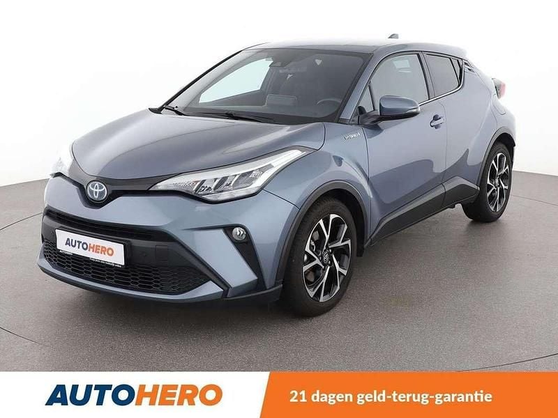 Grijs Gebruikt 2021 Toyota C-HR Trend SUV | € 21.649 (Goede deal) - Afbeelding 1/3