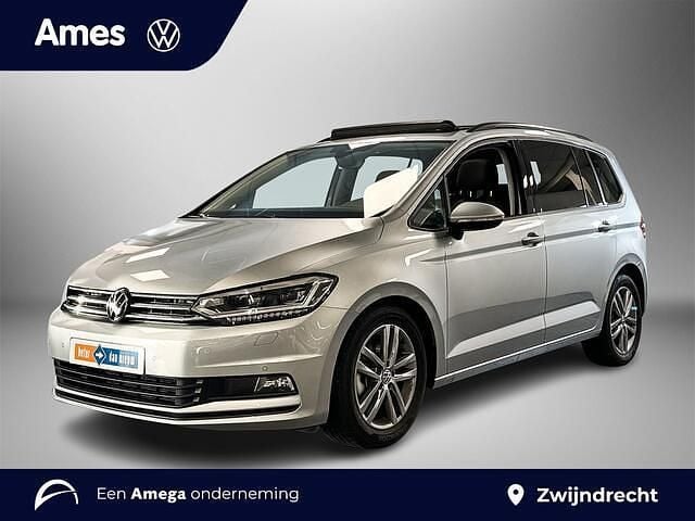 Zilver Occasion 2025 VW Touran Highline MPV | € 45.995 - Afbeelding 1/3