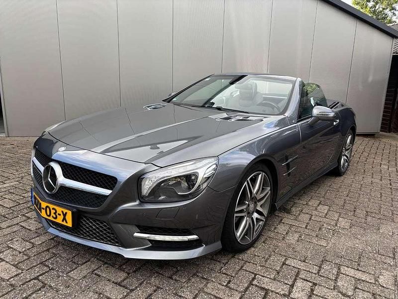 Grijs Occasion 2016 Mercedes SL400 AMG Cabriolet | € 49.500 - Afbeelding 1/4