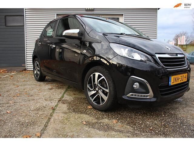 Zwart Gebruikt 2020 Peugeot 108 Collection Hatchback | € 8.700 (Goede deal) - Afbeelding 1/4