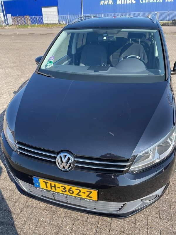 Zwart Gebruikt 2012 VW Touran Highline MPV | € 8.150 (Eerlijke prijs) - Afbeelding 1/4