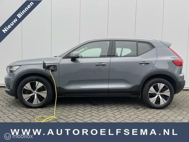 Grijs Gebruikt 2020 Volvo XC40 Inscription SUV | € 26.450 (Eerlijke prijs) - Afbeelding 1/4
