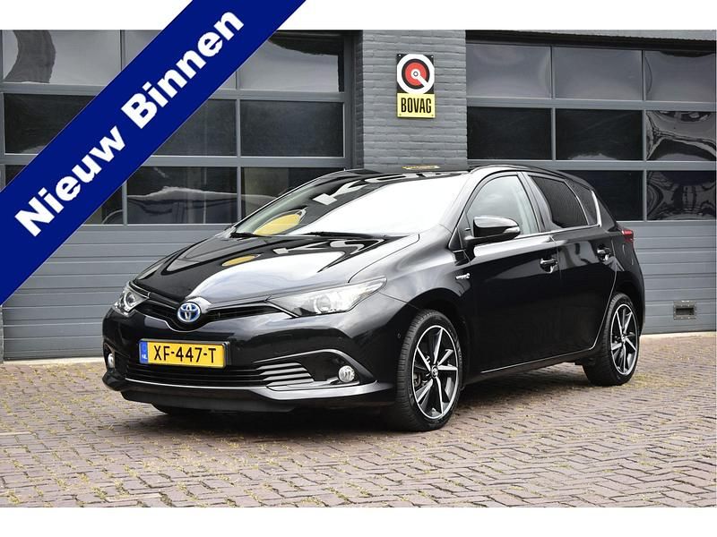 Zwart Gebruikt 2019 Toyota Auris Hatchback | € 18.950 (Eerlijke prijs) - Afbeelding 1/4