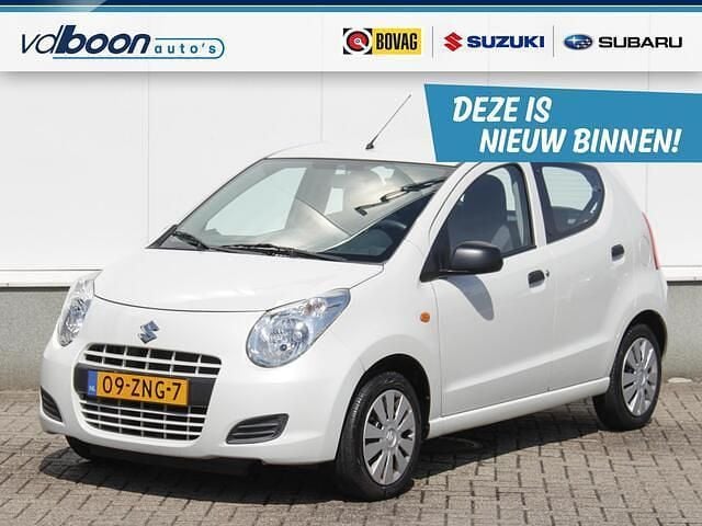 Wit, metallic lak Gebruikt 2013 Suzuki Alto Comfort Hatchback | € 5.850 (Iets duurder) - Afbeelding 1/4