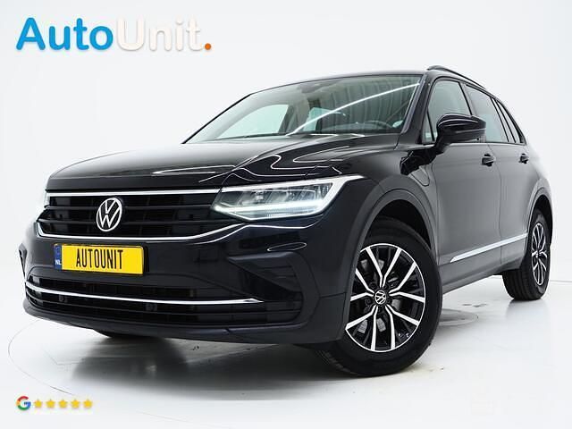 Zwart, metallic lak Gebruikt 2021 VW Tiguan SUV | € 27.840 (Goede deal) - Afbeelding 1/4