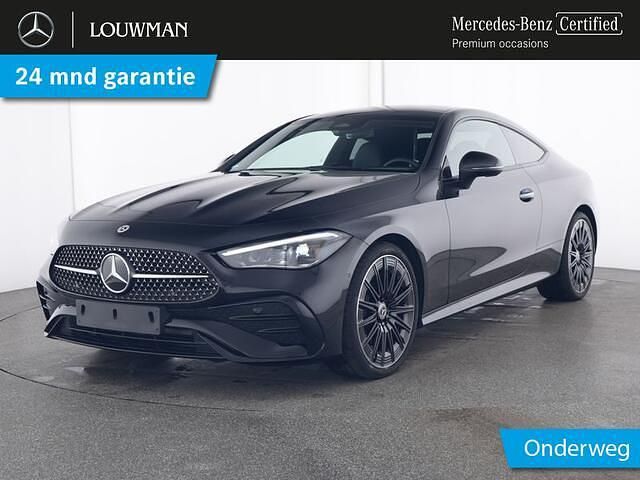 Zwart Gebruikt 2024 Mercedes 200 AMG line Coupé | € 64.950 (Eerlijke prijs) - Afbeelding 1/4