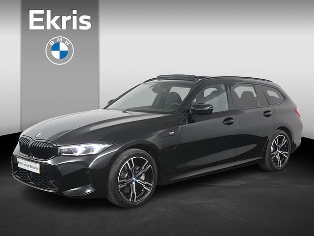 Zwart Gebruikt 2024 BMW 330 Comfort Edition Stationwagen | € 48.900 (Duur) - Afbeelding 1/4