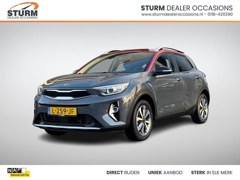 Grijs Gebruikt 2021 Kia Stonic SUV | € 17.880 (Eerlijke prijs) - Afbeelding 1/4