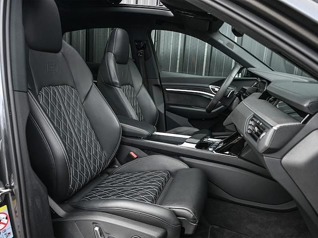 Occasion Audi Q8 Sportback e-tron S-Line 300 kW (409 PK) 2023 Grijs SUV