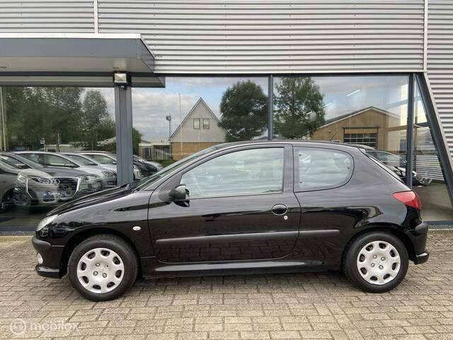 Occasion Peugeot 206 75 PK (55 kW) 2008 Zwart Hatchback
