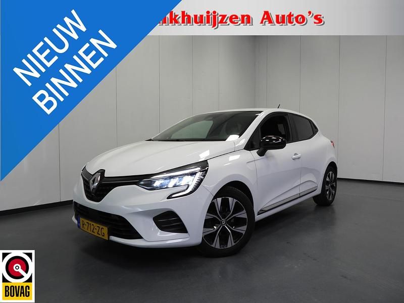 Wit Occasion 2022 Renault Clio V Evolution Hatchback | € 14.140 (Eerlijke prijs) - Afbeelding 1/4