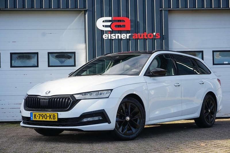 Wit (metallic) Gebruikt 2021 Skoda Octavia Sport Stationwagen | € 14.899 (Goede deal) - Afbeelding 1/4