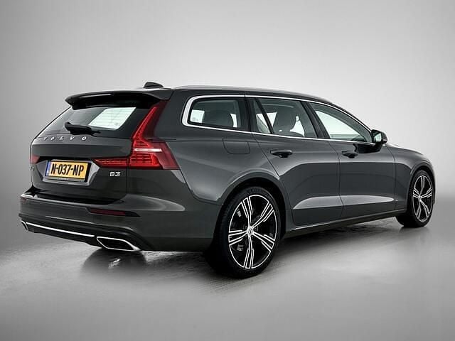Occasion Volvo V60 Inscription 163 PK (119 kW) 2021 Grijs (metallic) Stationwagen