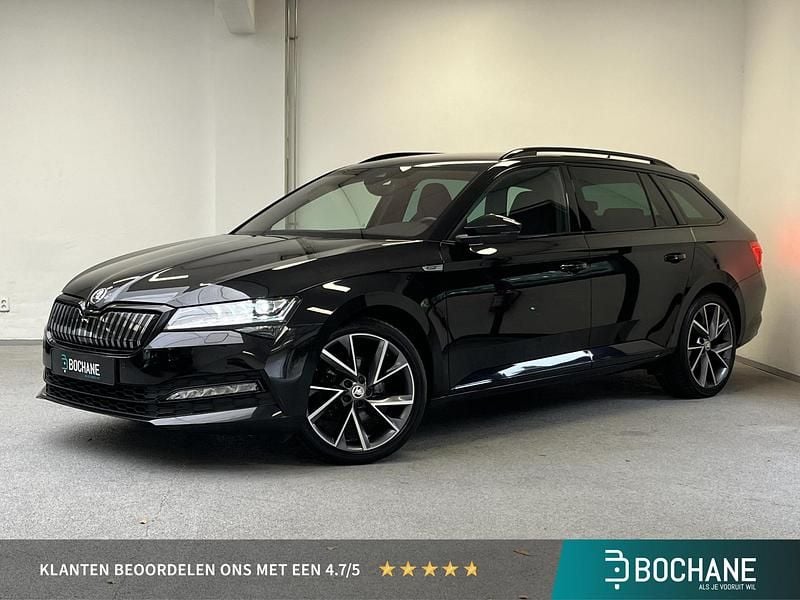 Zwart Gebruikt 2022 Skoda Superb Business Line Stationwagen | € 31.545 (Duur) - Afbeelding 1/4