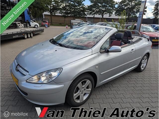 Grijs Gebruikt 2004 Peugeot 307 CC Cabriolet | € 1.950 (Eerlijke prijs) - Afbeelding 1/4