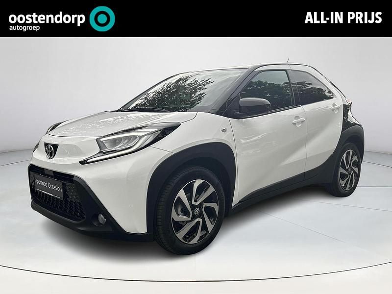 Wit Gebruikt 2023 Toyota Aygo X Pulse SUV | € 22.949 - Afbeelding 1/4