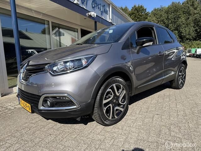 Grijs Gebruikt 2016 Renault Captur Dynamique SUV | € 9.950 (Goede deal) - Afbeelding 1/4