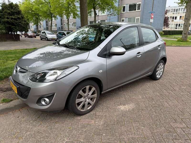 Zilver Gebruikt 2013 Mazda 2 Hatchback | € 6.850 (Eerlijke prijs) - Afbeelding 1/4