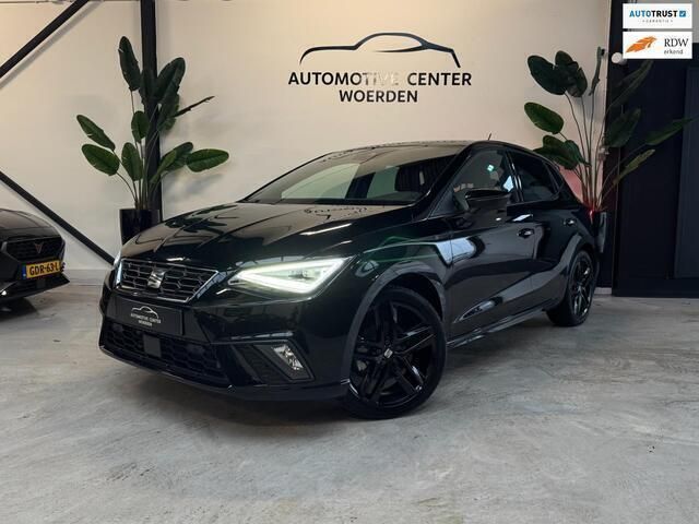 Zwart Gebruikt 2023 Seat Ibiza Business Hatchback | € 23.499 (Eerlijke prijs) - Afbeelding 1/4