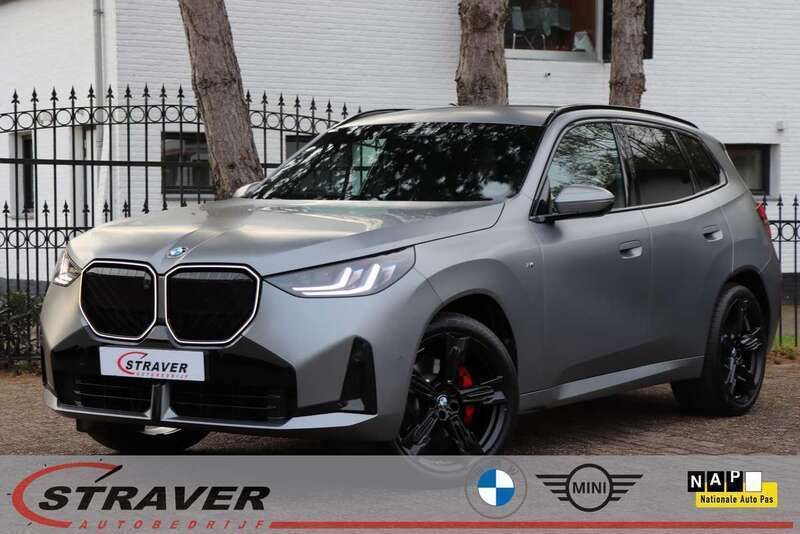 Grijs Gebruikt 2025 BMW X3 M Sport SUV | € 78.950 - Afbeelding 1/4