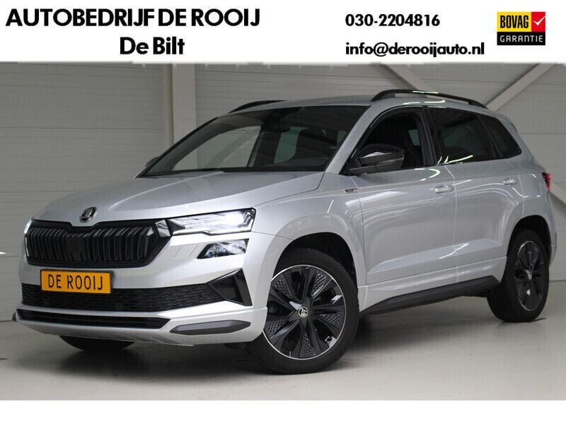 Zilver Gebruikt 2022 Skoda Karoq SportLine SUV | € 33.395 (Eerlijke prijs) - Afbeelding 1/4