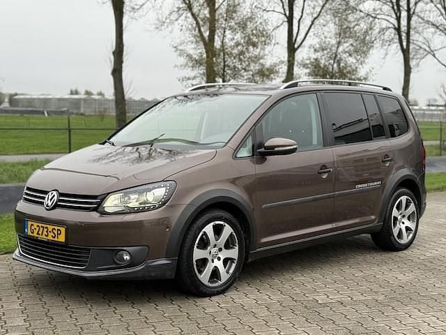 Occasion VW Touran Cross 2011 Bruin (metallic) MPV