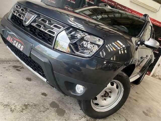 Grijs Occasion 2016 Dacia Duster Anniversary SUV | € 10.999 - Afbeelding 1/4