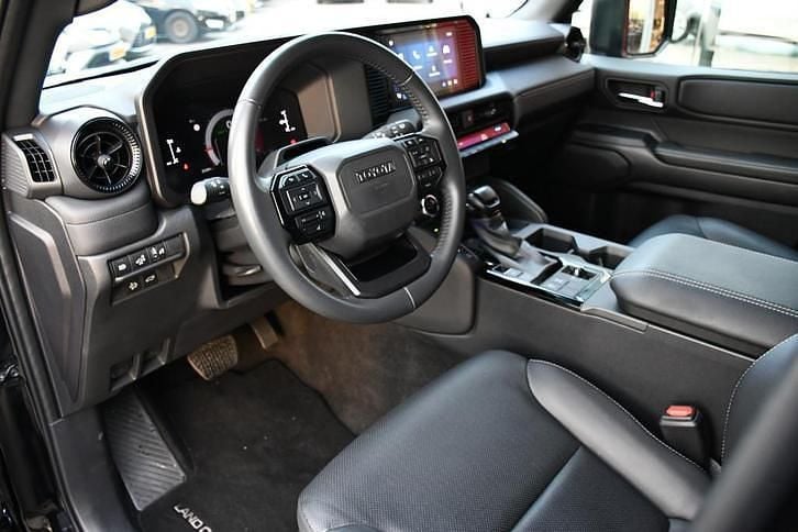 Occasion Toyota Land Cruiser Edition 207 PK (152 kW) 2024 Zwart Van