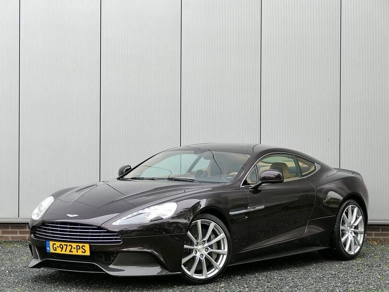 Rood Gebruikt 2020 Aston Martin Vanquish Coupé | € 139.999 - Afbeelding 1/4